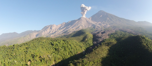 COMET heads to Santiaguito, Guatemala