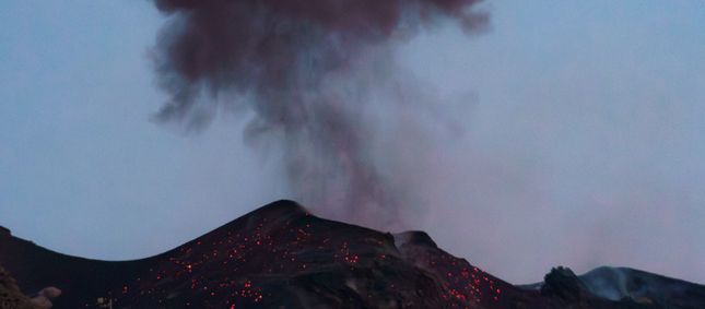 Coupling volcanic gas emission measurements to computational models of conduit gas flow