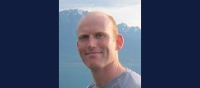 Andy Hooper receives 2016 AGU Macelwane Medal